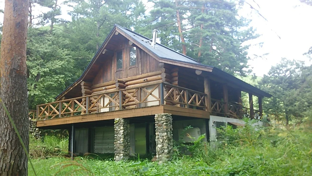 大町市平　小熊平　ログハウス